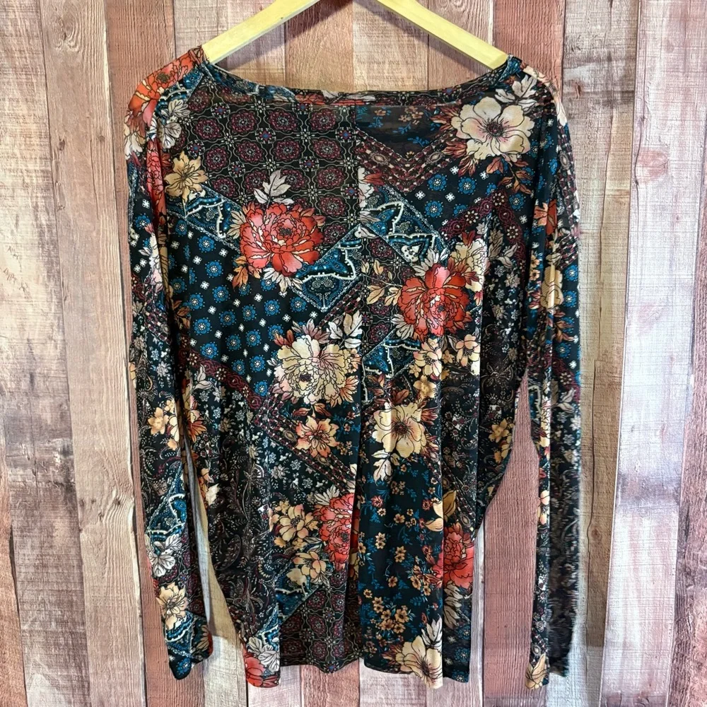 Daytrip Floral Mesh Top‎ Size Small